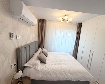 Apartament 3 camere, loc de parcare , Ploiesti, ultracentral - Fotografie 4