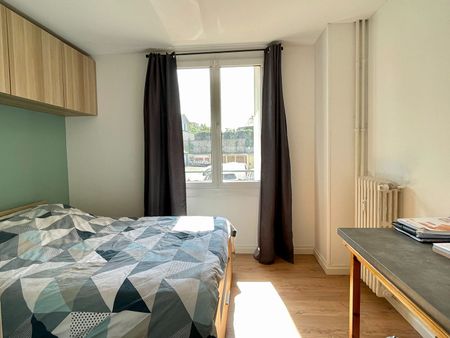 Location Appartement 4 pièces 67m² - Photo 3