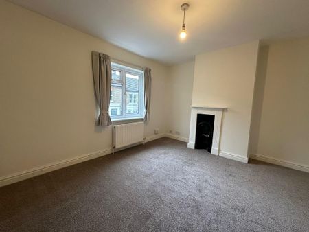 2 bedroom terraced house to rent - Photo 4