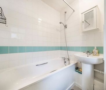 Baroness Road, E2, London - Photo 2