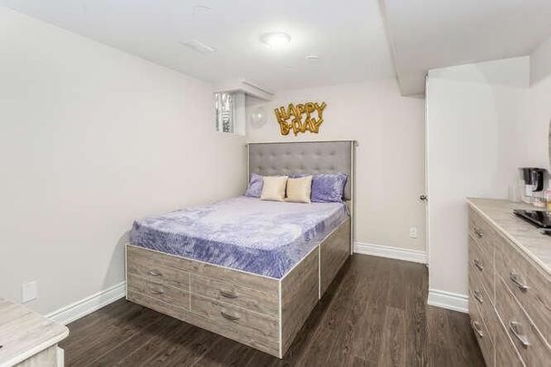 For Lease - 33 Early Street, Halton Hills, Ontario - Photo 1