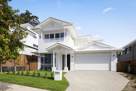 Luxury Family Home in Prime Locale - Photo 5