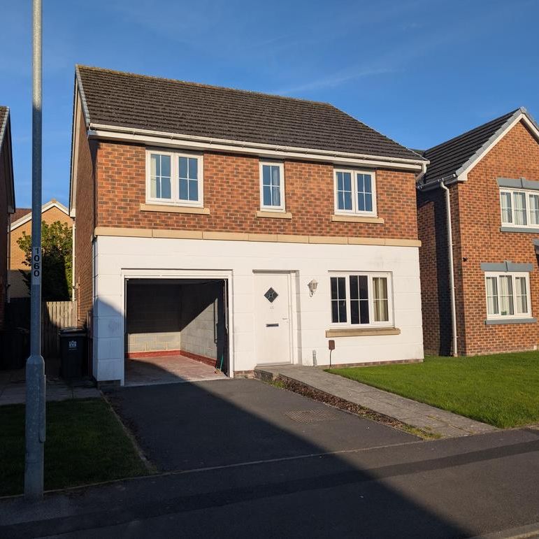 4 bedroom detached house to rent - Photo 1