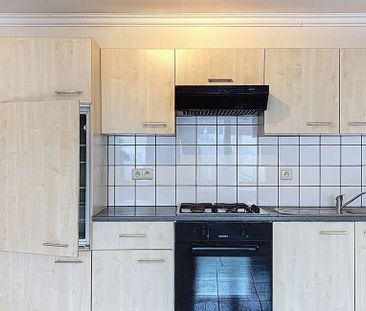 Appartement te huur in Courcelles voor € 650 met 1 slaapkamer - Photo 2