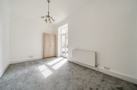 Bromley Road, London, SE6 - Photo 4