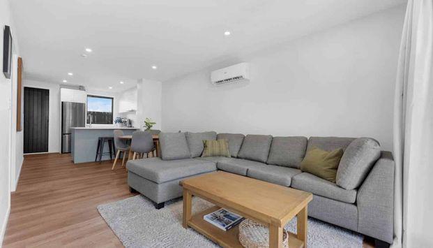 Modern 3-bedrooms, 2-bathrooms, with Private Outdoor Space! - Photo 1