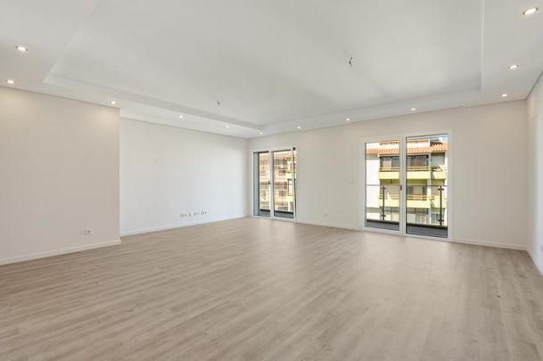 2 Bedroom Apartment with parking, Parede, Cascais - Foto 1