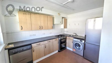 3 bedroom maisonette to rent - Photo 5