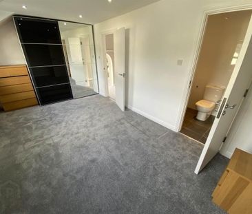 3 Priory Park, Off Bangor Road, Holywood, BT18 0LG - Photo 2