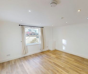 Maisonette to rent on - Photo 6