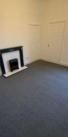 3 bed flat to rent in Sandringham Terrace, Sunderland, SR6 - Photo 1