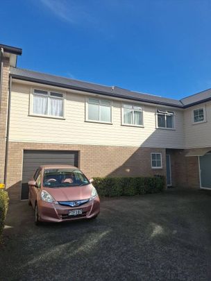 **Spacious 4-Bedroom Townhouse in Hillcrest, Hamilton – $680 per Week** Discover comfortable and convenient living in this well-maintained 4-bedroom townhouse located in the desirable Hillcrest area of Hamilton, 3216. - Photo 1
