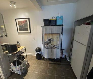 318 Yonge St, Unit 2, Kingston ON - Photo 3