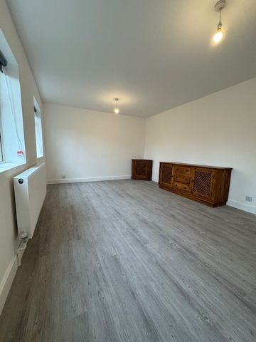 1 Bed Flat, Stephanie Court, N5 - Photo 2