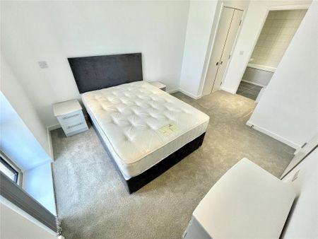2 bedroom apartment to rent - Photo 5