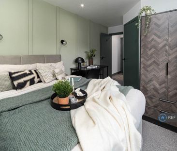 1 bedroom in a house share to rent - Photo 5