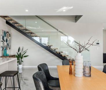 Offering Space & Modern Design&excl; - Photo 5