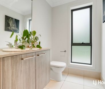 Beautiful 4 Bedroom Home in Great Location! - Photo 2