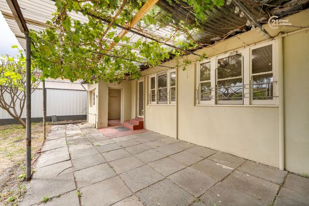 Mount Lawley - Photo 1