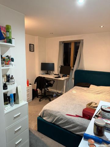 Room in a Shared Flat, Cork House, SW19 - Photo 4