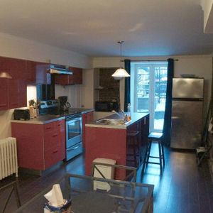 5minutes walking Sherbrooke metro station; furnished; all included - Photo 2