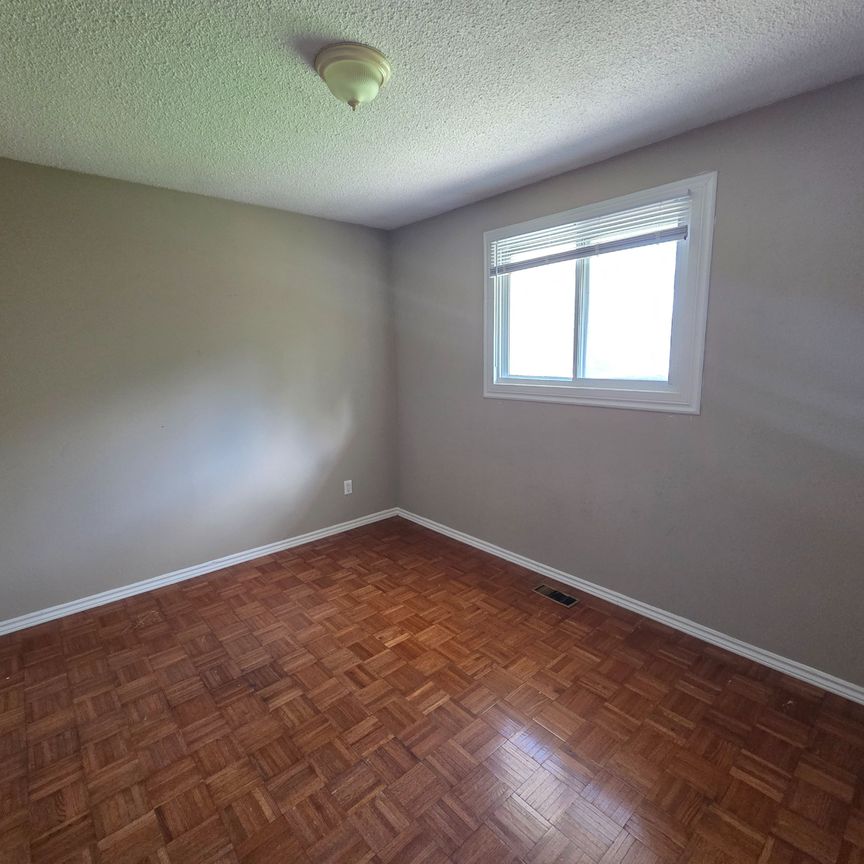 For Lease - 31 Lambs Lane, Clarington, Ontario - Photo 1