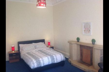 4 bedroom apartment to rent - Photo 4