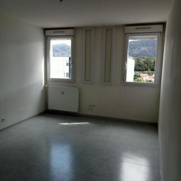 Appartement - T1 - BELLIGNAT - Photo 1