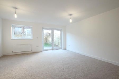 Woodlands Road, Guildford, GU1 - Photo 2