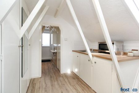 Studio to rent - Photo 3