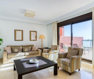 3 bedroom luxury penthouse for rent in Estepona, Spain - Photo 6