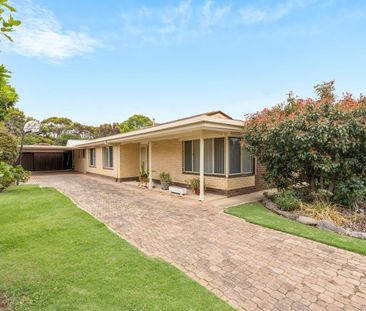 Three-Bedroom Home with Multiple Living Areas Near Modbury Hospital! - Photo 5