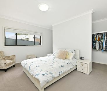 16 Montague Drive, Jordan Springs - Photo 3