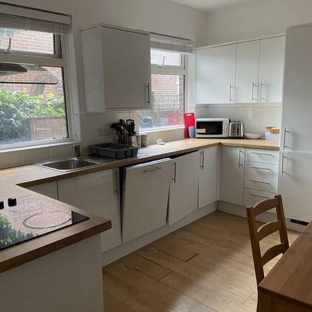 Room in a Shared House, Arthur Road, SO15 - Photo 4