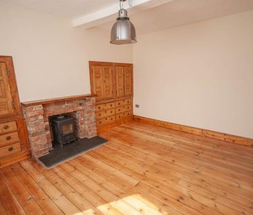 3 bedroom character property to rent - Photo 5