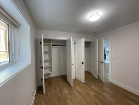 Brand New 2 Bedrooms Suite in White Rock - Photo 2