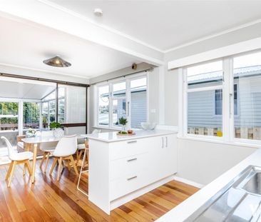 102 Helston Road, Paparangi - Photo 6