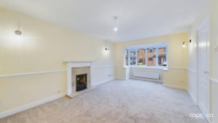 4 bedroom detached house to rent - Photo 3