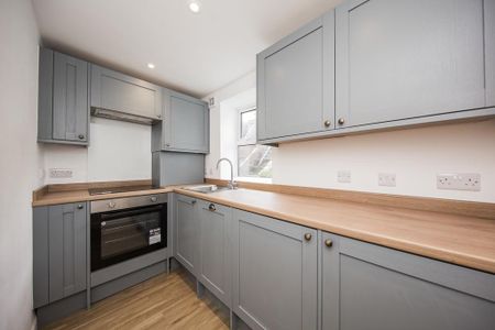 3 bedroom terraced house to rent - Photo 4