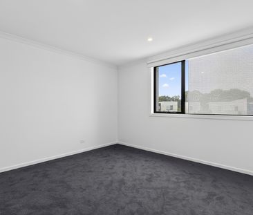11 Currawong Street, Preston VIC 3072 - Townhouse For Rent | Domain - Photo 3