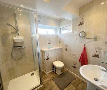 3 bedroom end of terrace house to rent - Photo 6