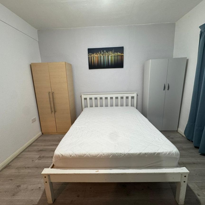 Room in a Shared House, Penshurst Road, N17 - Photo 1