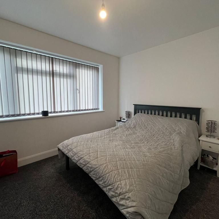 3 bedroom detached bungalow to rent - Photo 1