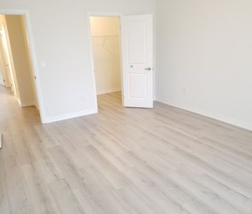 For Lease - 71 Schmeltzer Crescent, Richmond Hill, Ontario - Photo 5