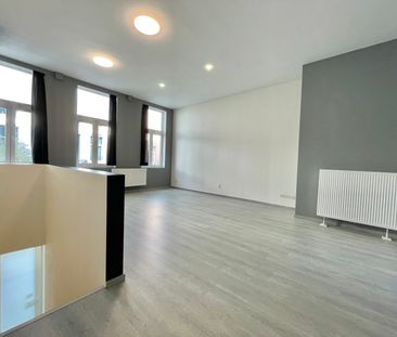 Prachtig gerenoveerd duplex-appartement nabij het station van Aalst - Foto 1