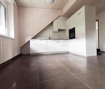 Moderne 3-Zimmer-Dachwohnung an der Aarauerstrasse in Olten - Photo 1