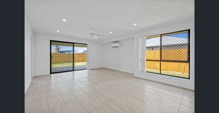 family home in Burpengary - Photo 4