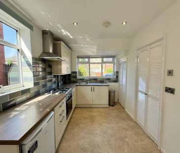 3 bedroom terraced house to rent - Photo 5