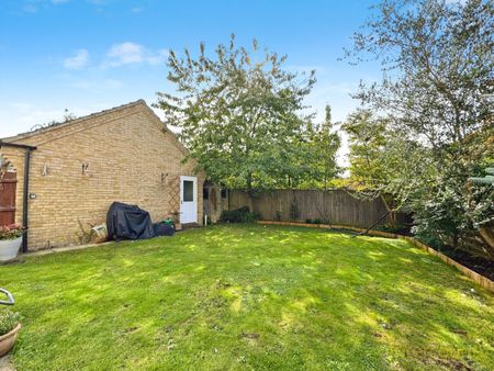 Harvest Fields, CM22, Takeley - Photo 2