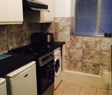 Room in a Shared Flat, Kington House, NW6 - Photo 5